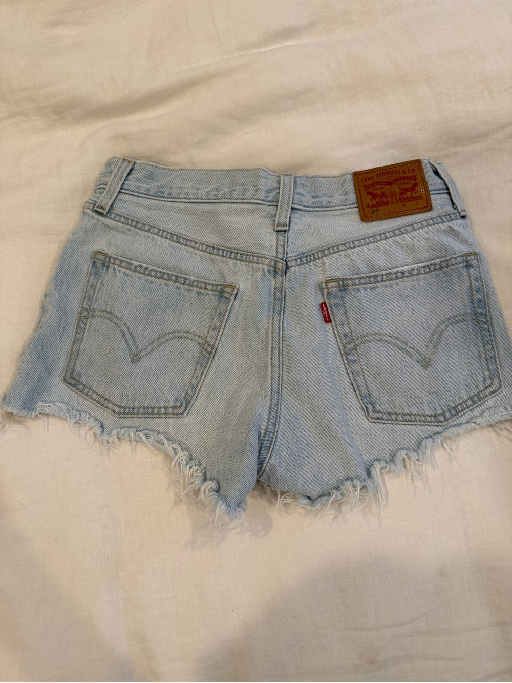 Levi’s 501 High Rise Cutoff Denim Shorts Light Wash Size 28